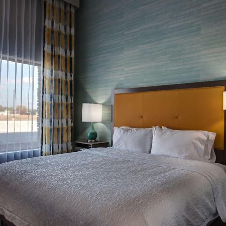 Hampton Inn & Suites-Wichita/Airport, Ks Экстерьер фото