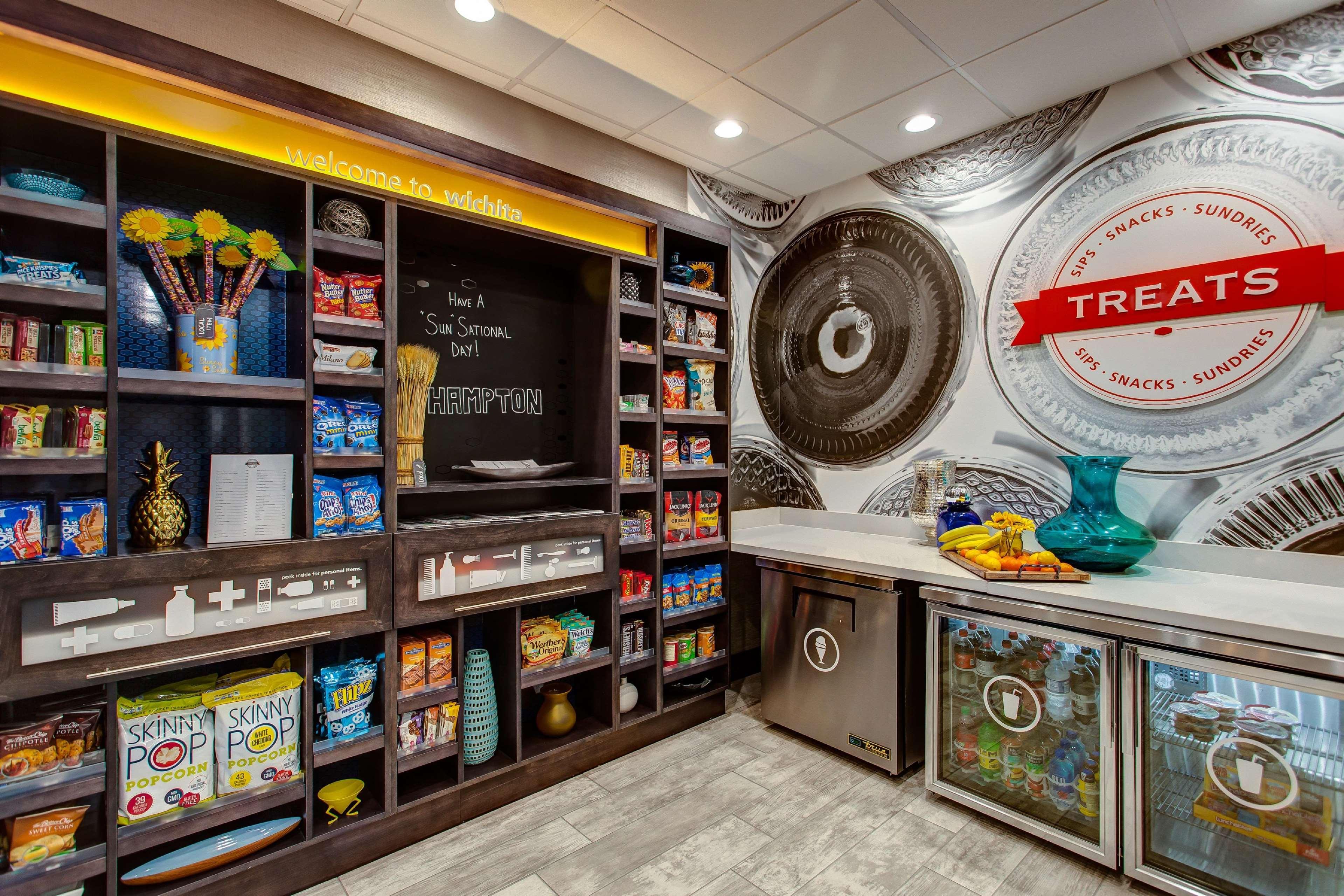 Hampton Inn & Suites-Wichita/Airport, Ks Экстерьер фото